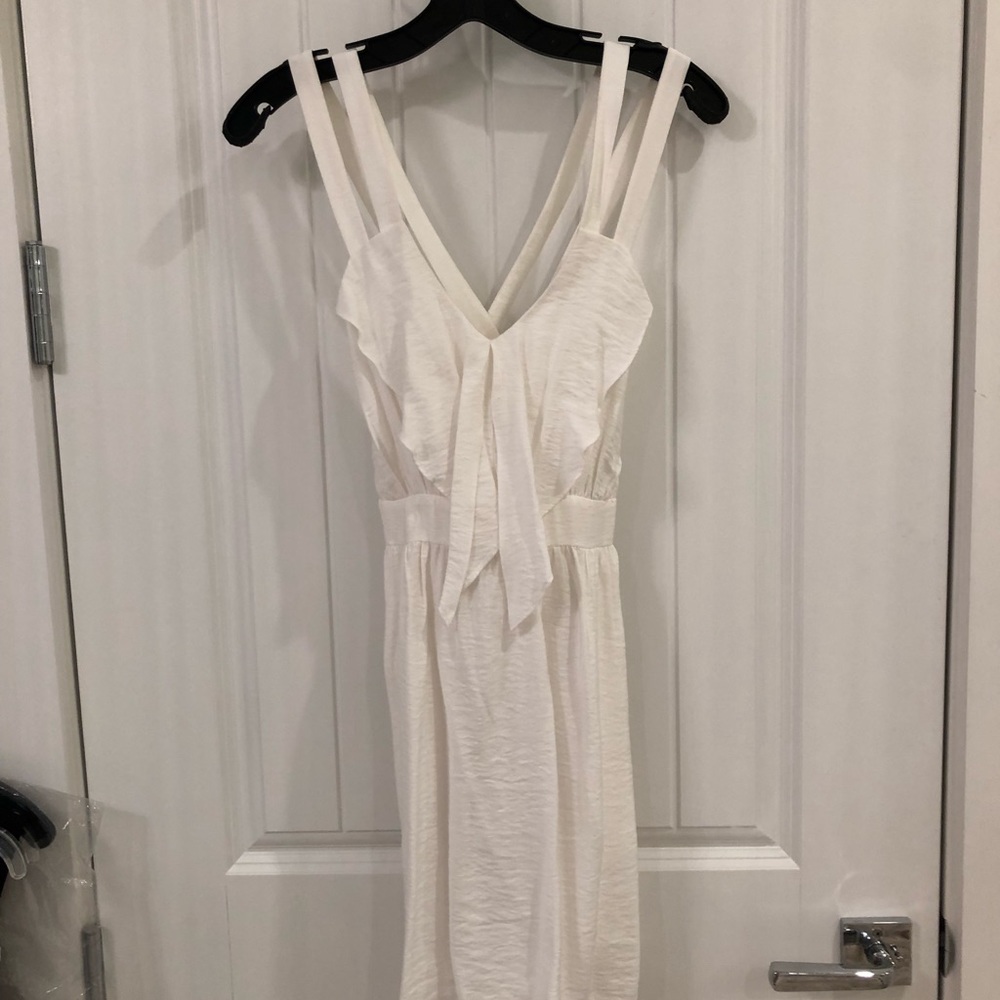 BCBGENERATION white dress size 2